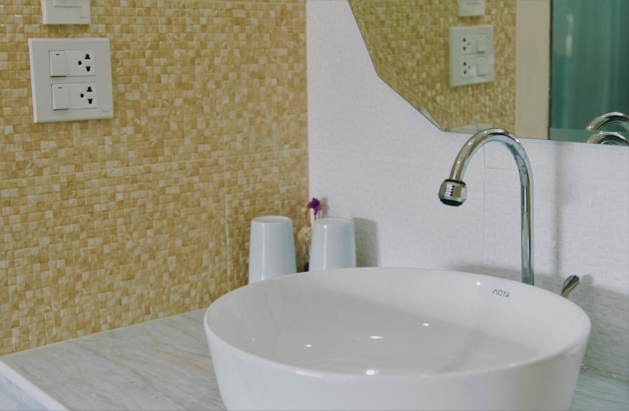 Boutique Family Room Фитсанулок Екстериор снимка